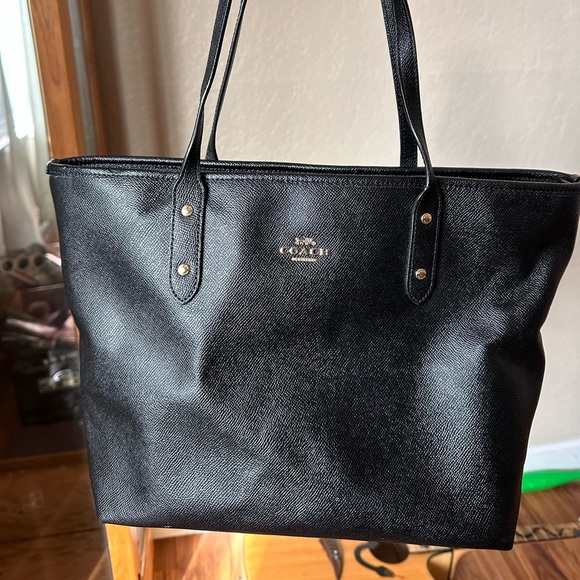 Coach Tote Bag - Picture 2 of 6